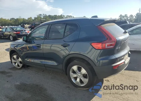 2021 Volvo Xc40 T4 Momentum z USA, uszkodzony, nr VIN YV4AC2HK4M2604185